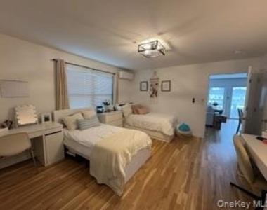 121 Forest Avenue - Photo Thumbnail 29