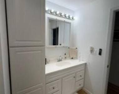 121 Forest Avenue - Photo Thumbnail 24