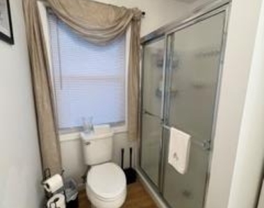 121 Forest Avenue - Photo Thumbnail 23