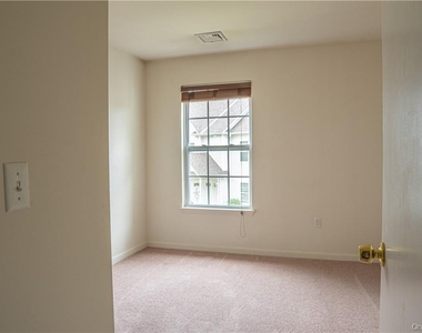 119 Ruth Court - Photo Thumbnail 6