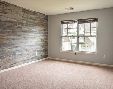 119 Ruth Court - Photo Thumbnail 13