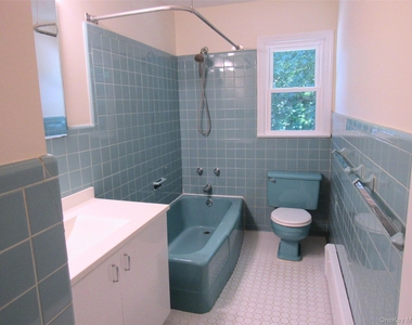 14 Piney Point Avenue - Photo Thumbnail 20