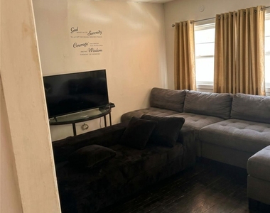 11542 126th Street - Photo Thumbnail 2
