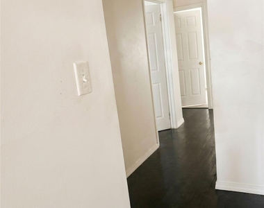 11542 126th Street - Photo Thumbnail 1