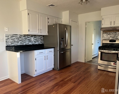 66 Netherwood Circle - Photo Thumbnail 7