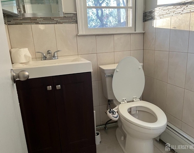 66 Netherwood Circle - Photo Thumbnail 9