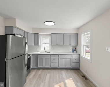 2141 Valley Avenue - Photo Thumbnail 5