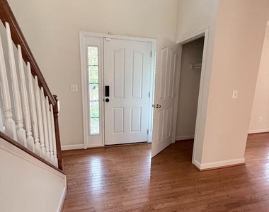 4114 Derbyshire Lane - Photo Thumbnail 7