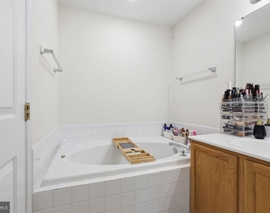 4123 Cressida Place - Photo Thumbnail 14
