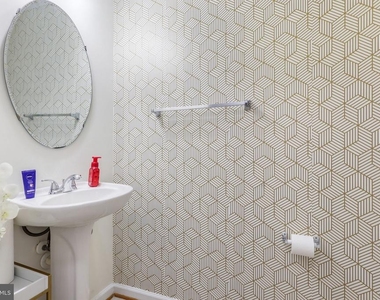 4123 Cressida Place - Photo Thumbnail 8