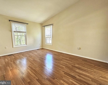 7339 Rokeby Drive - Photo Thumbnail 21
