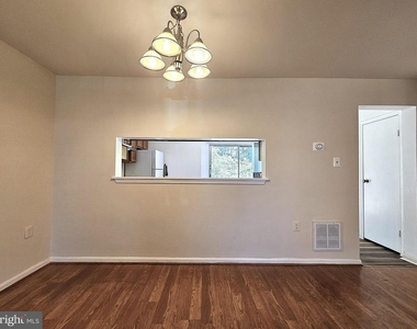7339 Rokeby Drive - Photo Thumbnail 4