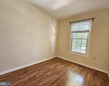 7339 Rokeby Drive - Photo Thumbnail 14