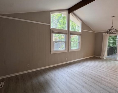 110 Edgehill Drive - Photo Thumbnail 31