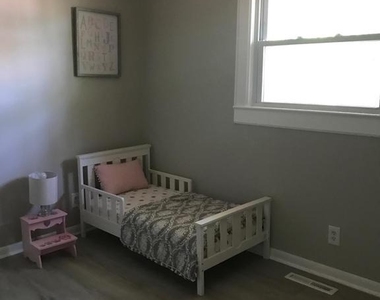 110 Edgehill Drive - Photo Thumbnail 8