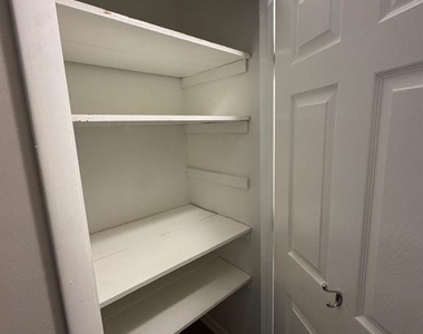110 Edgehill Drive - Photo Thumbnail 17