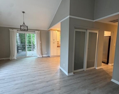 110 Edgehill Drive - Photo Thumbnail 29