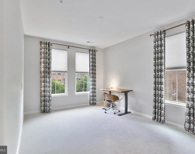 22315 Tees Terrace - Photo Thumbnail 8