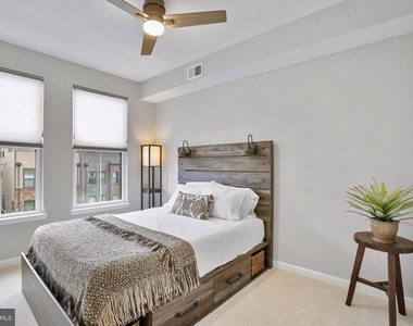 22315 Tees Terrace - Photo Thumbnail 33