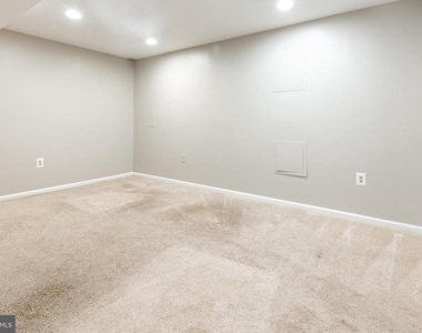 8020 Bethelen Woods Lane - Photo Thumbnail 31