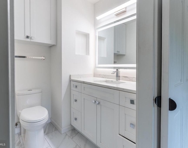 8020 Bethelen Woods Lane - Photo Thumbnail 11