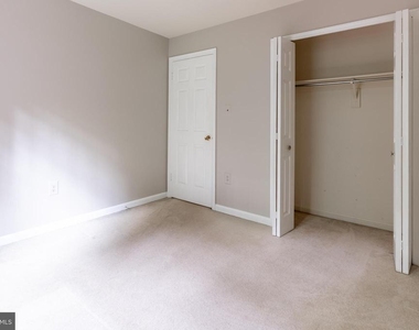 8020 Bethelen Woods Lane - Photo Thumbnail 18