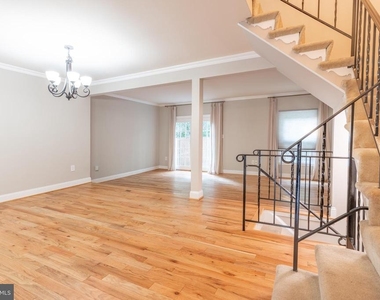 8020 Bethelen Woods Lane - Photo Thumbnail 3