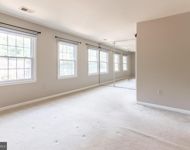 8020 Bethelen Woods Lane - Photo Thumbnail 7