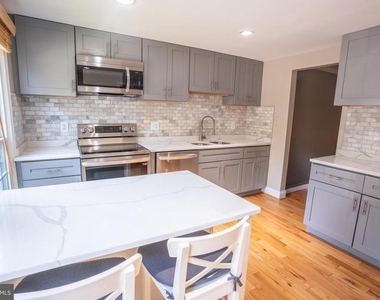 8020 Bethelen Woods Lane - Photo Thumbnail 2