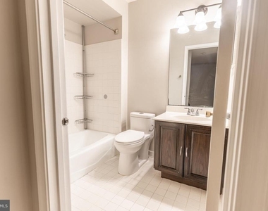 8020 Bethelen Woods Lane - Photo Thumbnail 19