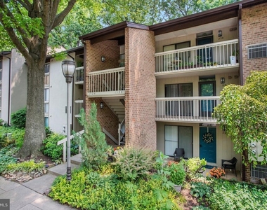 1526 Moorings Drive - Photo Thumbnail 26