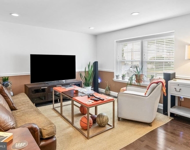 8113 Loving Forest Court - Photo Thumbnail 8