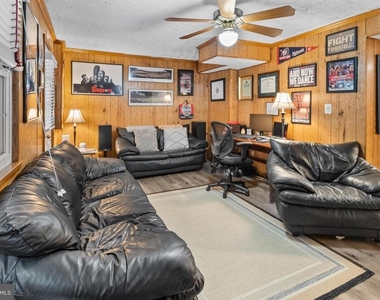 8113 Loving Forest Court - Photo Thumbnail 34