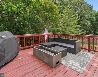 8113 Loving Forest Court - Photo Thumbnail 38