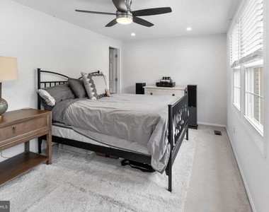 8113 Loving Forest Court - Photo Thumbnail 22