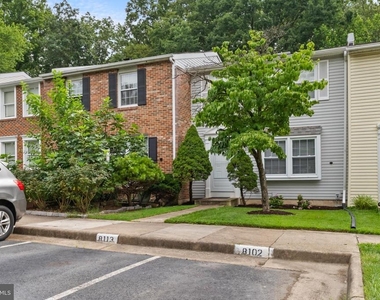 8113 Loving Forest Court - Photo Thumbnail 5