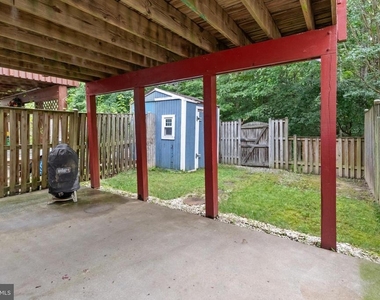 8113 Loving Forest Court - Photo Thumbnail 40
