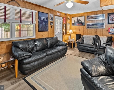 8113 Loving Forest Court - Photo Thumbnail 33