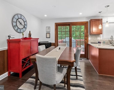 8113 Loving Forest Court - Photo Thumbnail 13