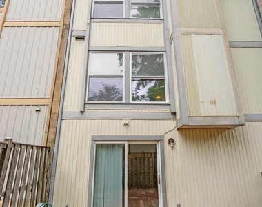 6060 Hollow Knoll Court - Photo Thumbnail 32