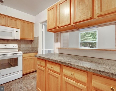 6060 Hollow Knoll Court - Photo Thumbnail 8