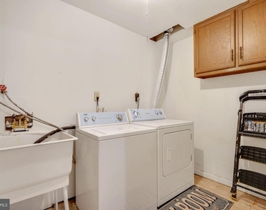 6060 Hollow Knoll Court - Photo Thumbnail 23
