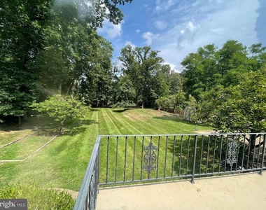 3909 Pineland Street - Photo Thumbnail 5