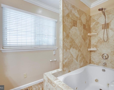 3909 Pineland Street - Photo Thumbnail 34