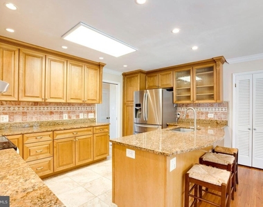 3909 Pineland Street - Photo Thumbnail 24