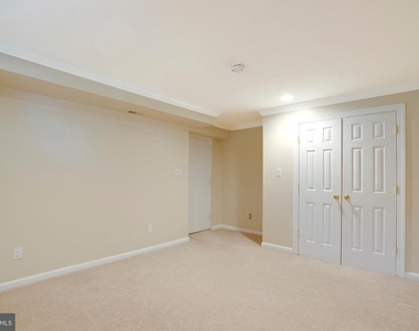 3909 Pineland Street - Photo Thumbnail 49