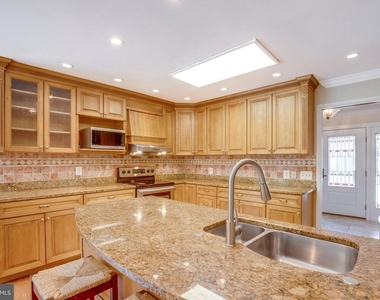 3909 Pineland Street - Photo Thumbnail 23