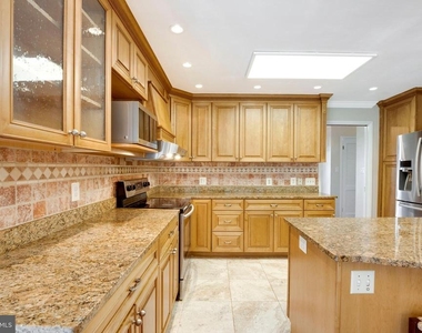 3909 Pineland Street - Photo Thumbnail 25