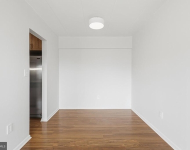 200 Locust Street Se - Photo Thumbnail 9