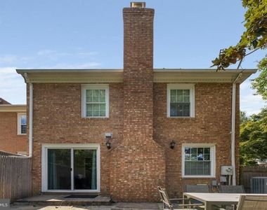 5267 Leestone Court - Photo Thumbnail 20